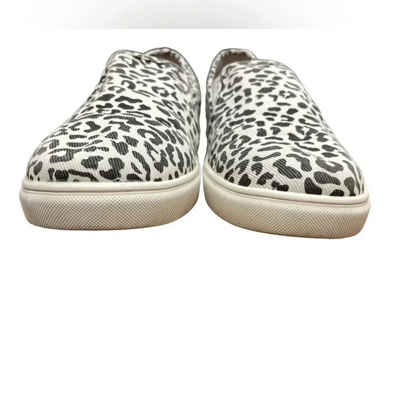 Torrid Leopard Print Slip  On Shoes Size 8WW - Picture 6 of 9